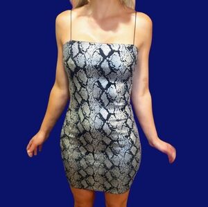 Fun And Feisty Windsor Snakeskin Print Sparkle Mini Dress, Small